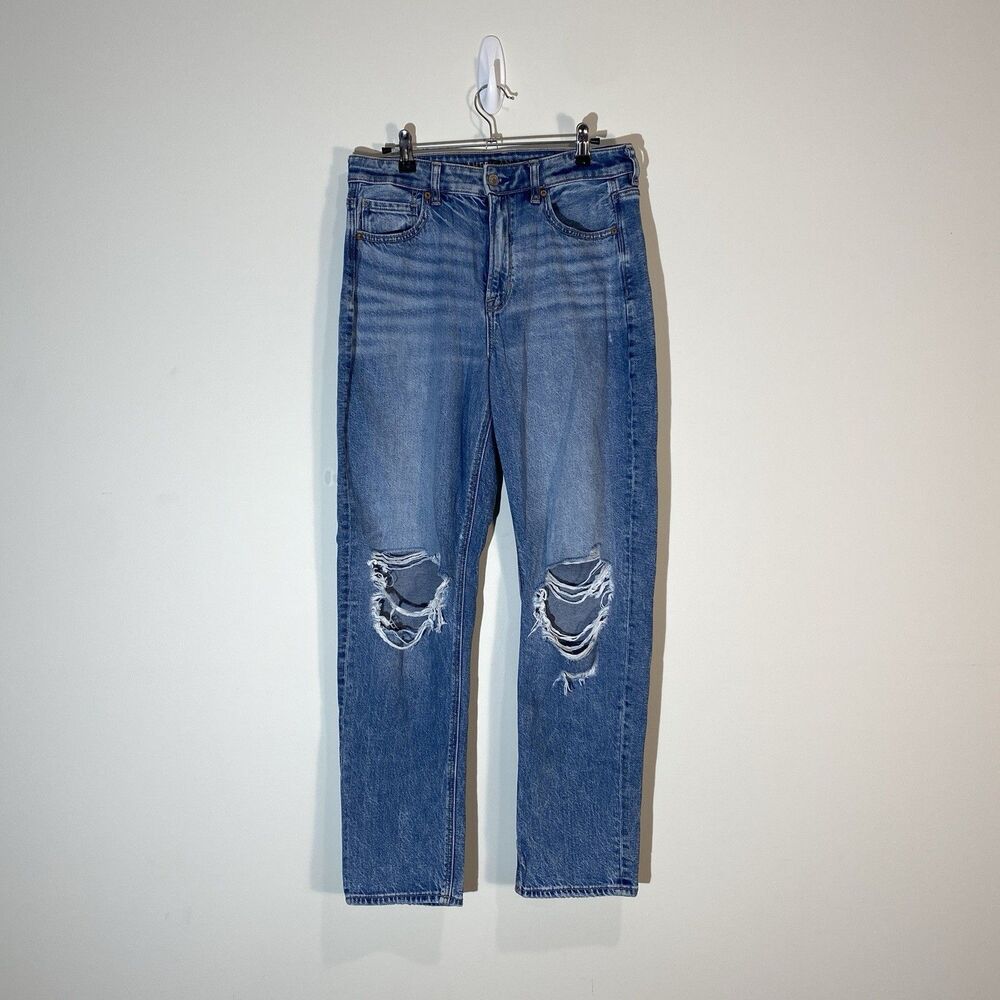 American Eagle Women's Strigid Mom Jeans Distressed Medium Wash Size 8